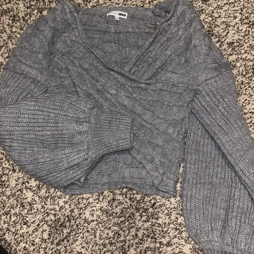 Fashionnova gray cropped sweater